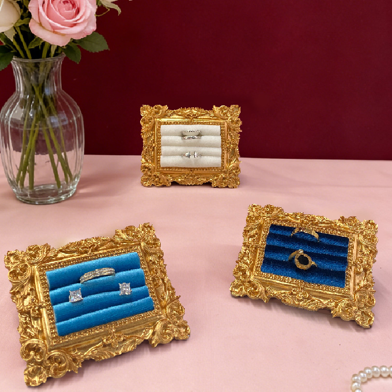 Espositore Vintage per Anelli  - Body Jewelry Display recensione e prezzo