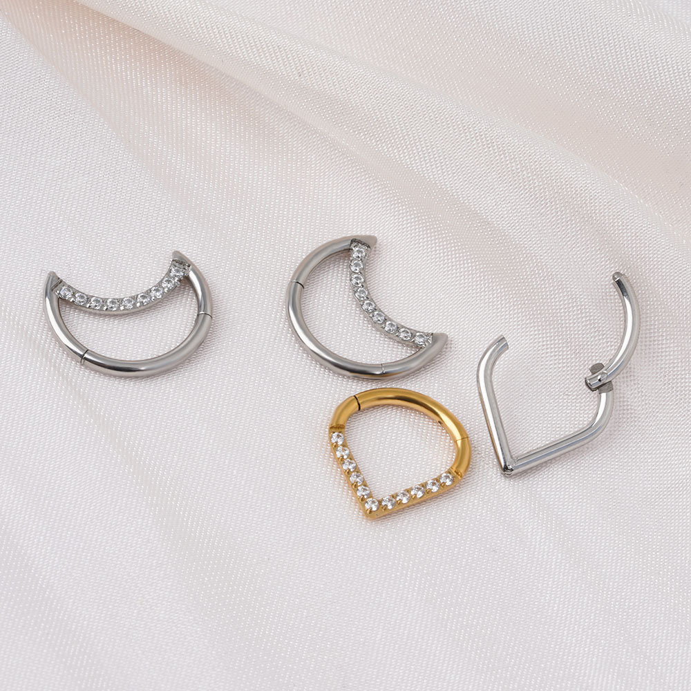 F136 Titanio incernierato a go - Body Jewelry Labret recensione e prezzo