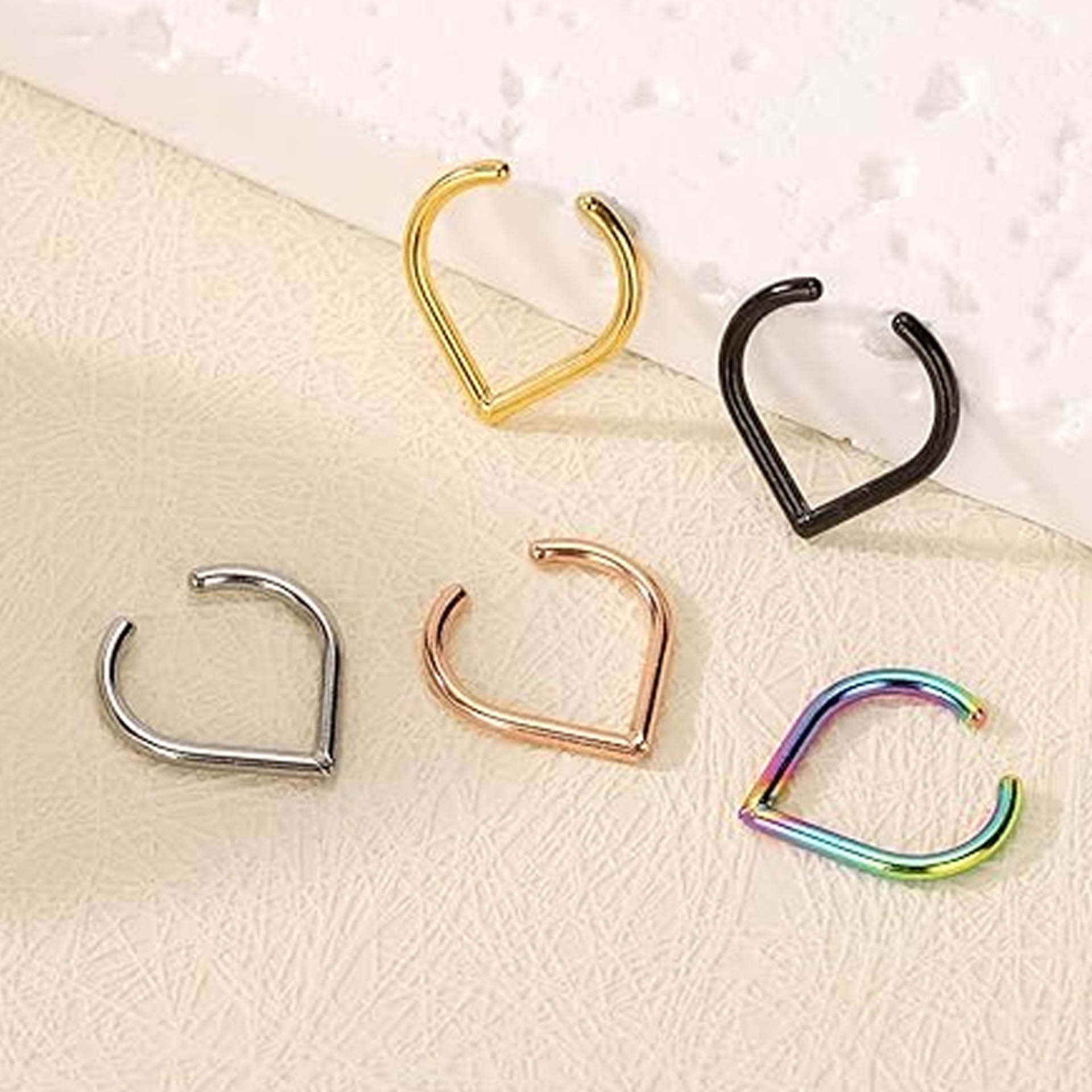 Set di 5 Anelli Finti per Naso - Body Jewelry And Earrings recensione e prezzo