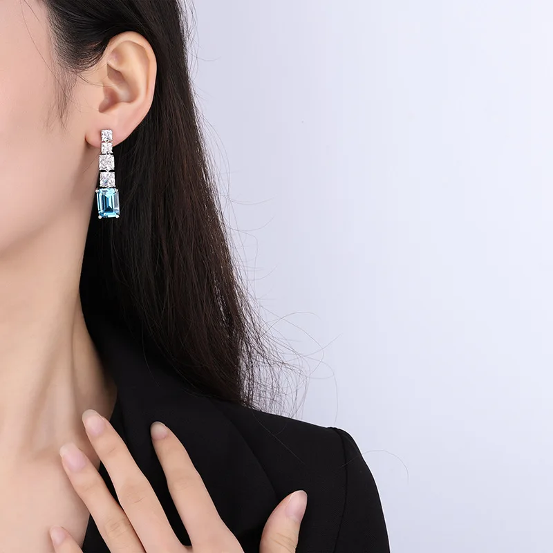 Orecchini a nappa quadrati blu - Body Jewelry Goth recensione e prezzo